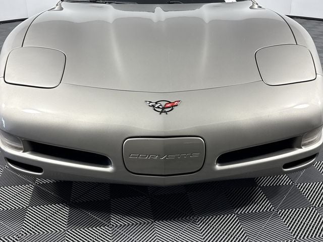2001 Chevrolet Corvette Base