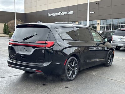 2025 Chrysler Pacifica Limited