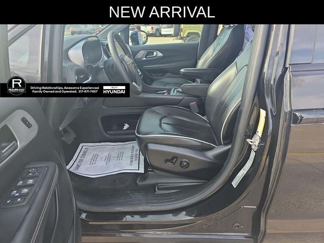 2025 Chrysler Pacifica Limited