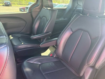 2022 Chrysler Pacifica Hybrid Touring L