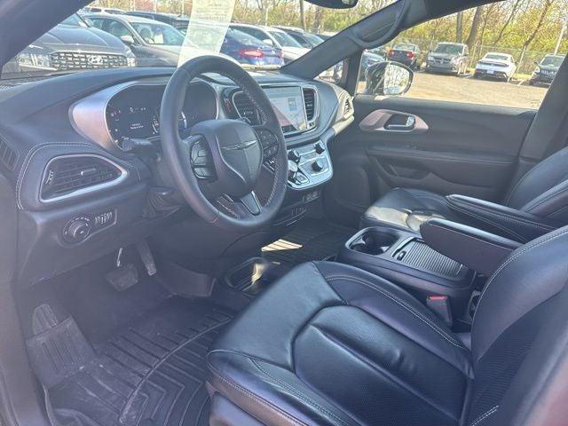 2022 Chrysler Pacifica Hybrid Touring L