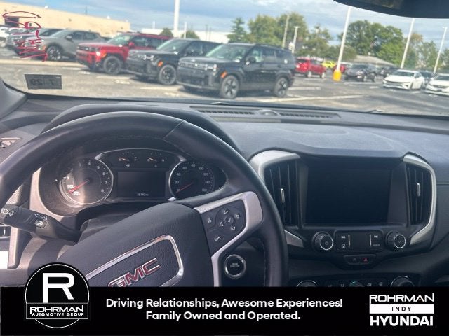 2024 GMC Terrain SLT