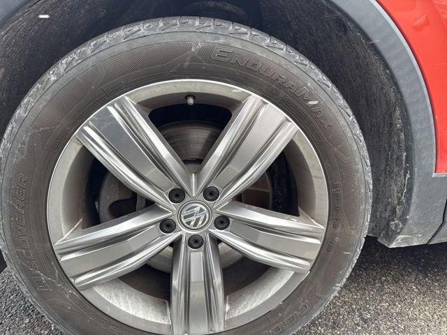 2018 Volkswagen Tiguan 2.0T SEL Premium