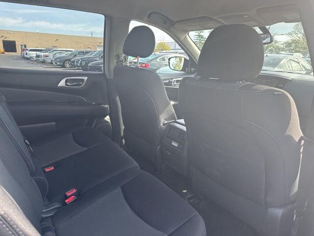 2020 Nissan Pathfinder SV