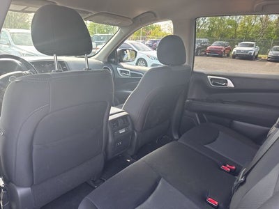 2020 Nissan Pathfinder SV