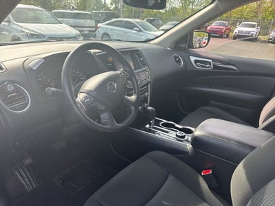 2020 Nissan Pathfinder SV