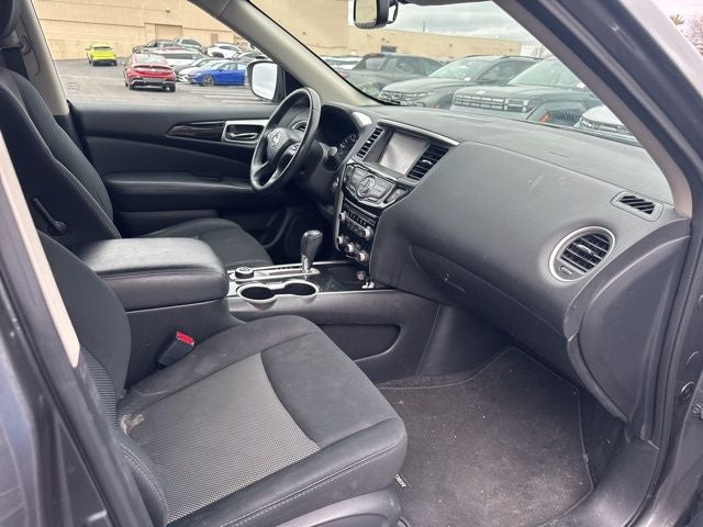 2018 Nissan Pathfinder SV