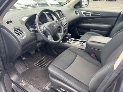 2018 Nissan Pathfinder SV