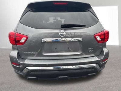 2018 Nissan Pathfinder SV