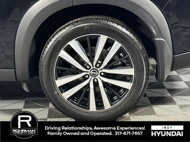 2023 Nissan Pathfinder Platinum