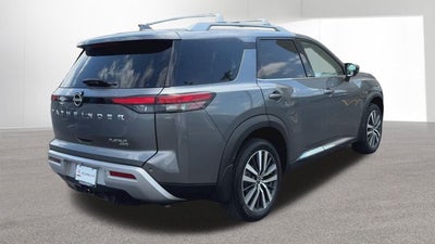 2022 Nissan Pathfinder Platinum