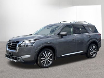 2022 Nissan Pathfinder Platinum