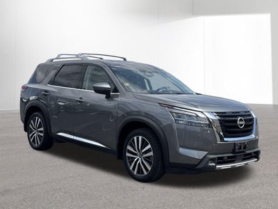 2022 Nissan Pathfinder Platinum