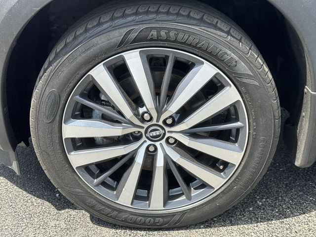 2022 Nissan Pathfinder Platinum