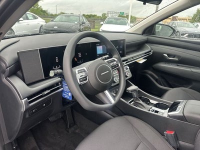 2026 Hyundai TUCSON SE