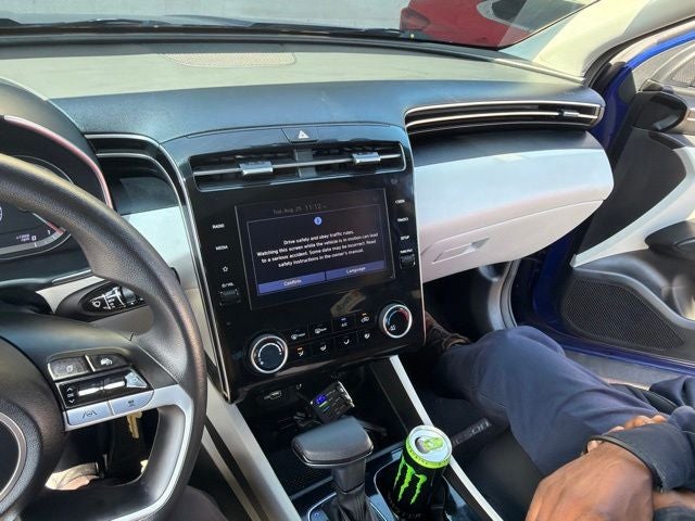 2023 Hyundai TUCSON SE