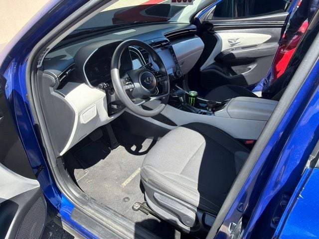 2023 Hyundai TUCSON SE