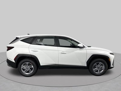 2025 Hyundai TUCSON SE