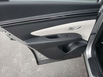 2024 Hyundai TUCSON SE