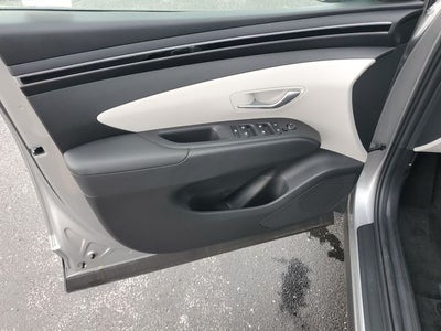 2024 Hyundai TUCSON SE