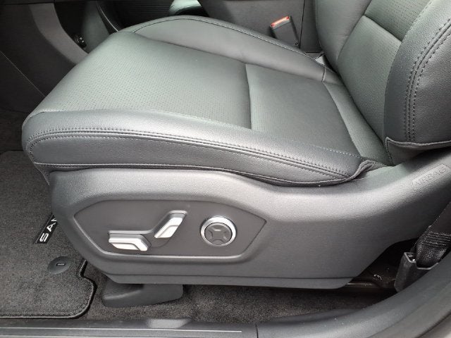 2027 Hyundai SANTA FE HYBRID Limited