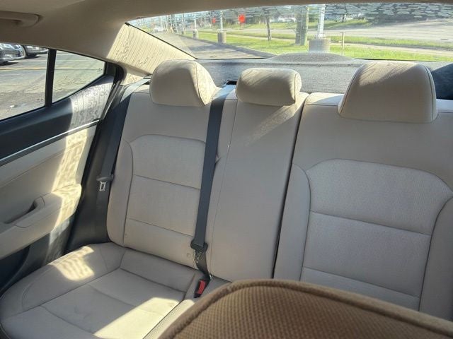 2017 Hyundai ELANTRA Value Edition