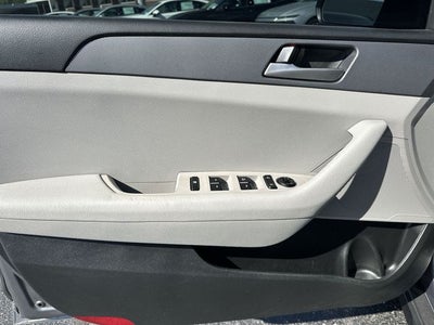 2018 Hyundai SONATA SE