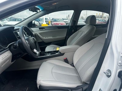 2019 Hyundai SONATA SE
