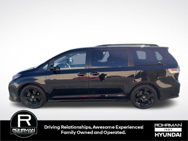 2020 Toyota Sienna SE 8 Passenger