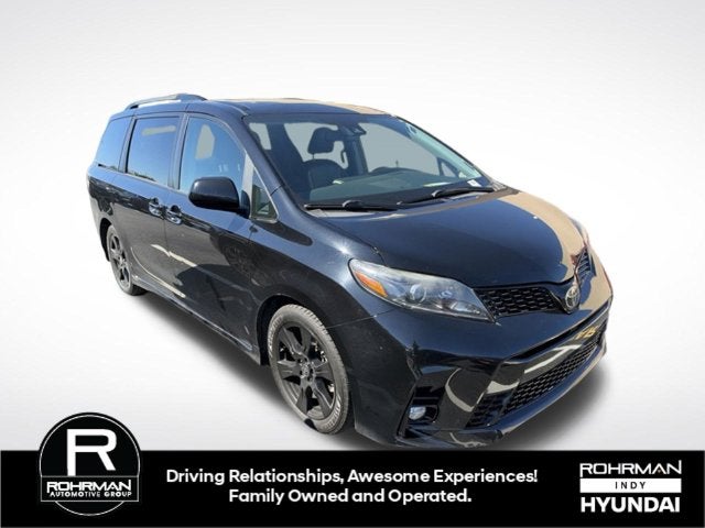 2020 Toyota Sienna SE 8 Passenger