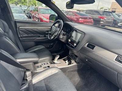 2022 Mitsubishi Outlander PHEV SEL