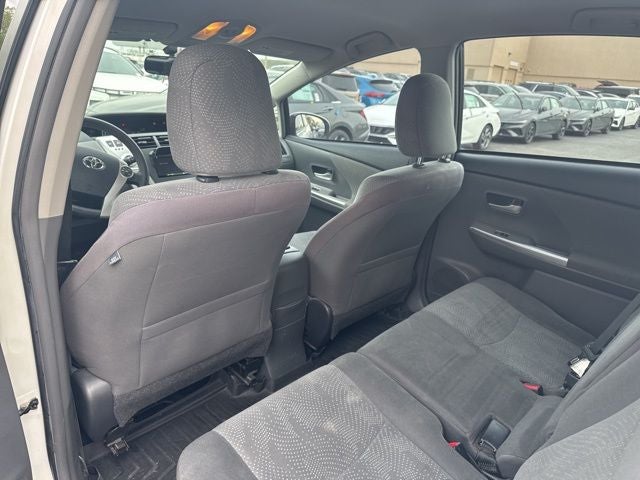 2014 Toyota Prius v Base