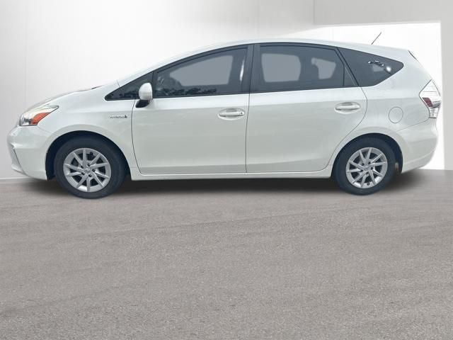 2014 Toyota Prius v Base