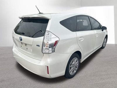 2014 Toyota Prius v Base
