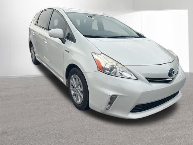 2014 Toyota Prius v Base