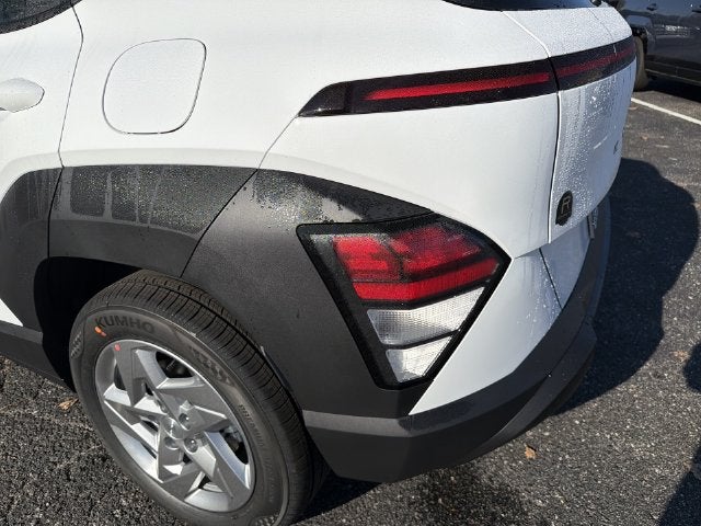 2027 Hyundai KONA SE