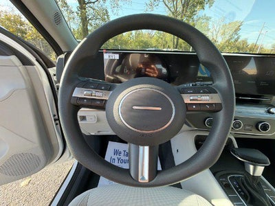 2027 Hyundai KONA SE
