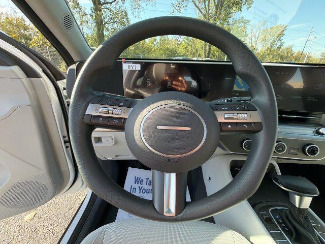 2027 Hyundai KONA SE