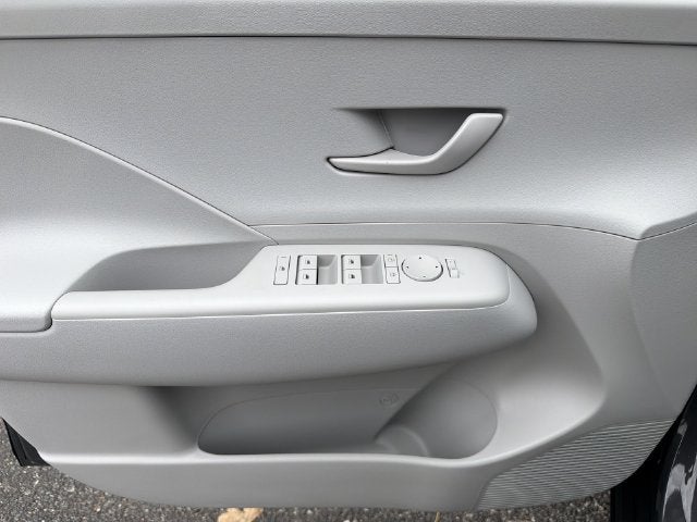2027 Hyundai KONA SE