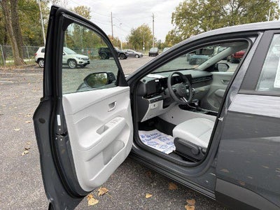 2027 Hyundai KONA SE
