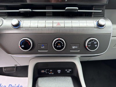 2027 Hyundai KONA SE