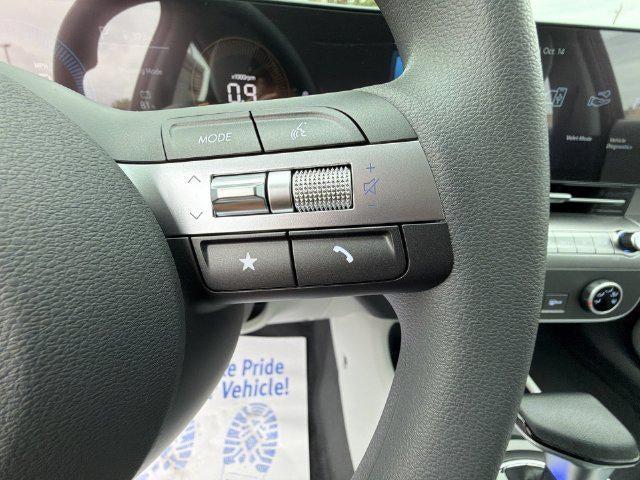 2027 Hyundai KONA SE