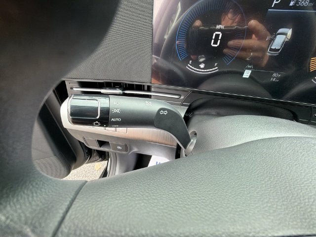 2027 Hyundai KONA SE
