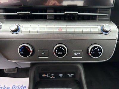 2027 Hyundai KONA SE