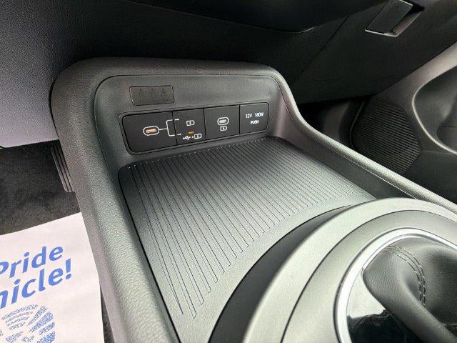 2027 Hyundai KONA SE