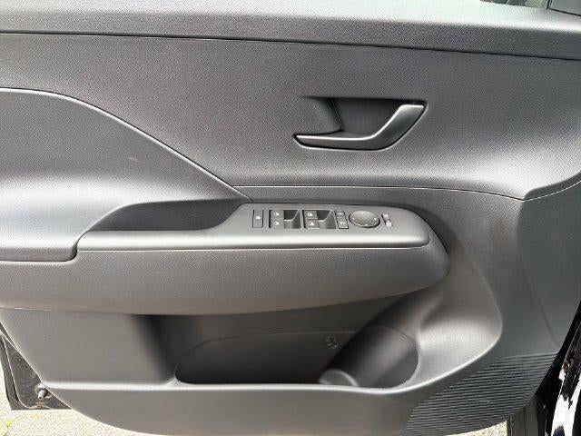 2027 Hyundai KONA SE