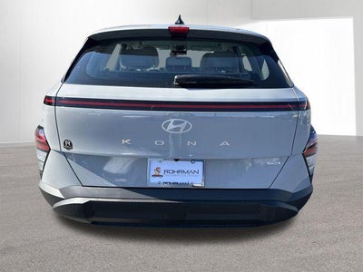 2026 Hyundai KONA SE