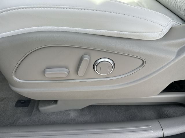 2026 Hyundai PALISADE HYBRID SEL 8 Passenger