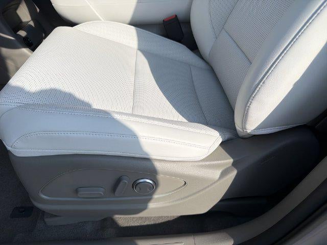 2027 Hyundai PALISADE HYBRID SEL 7 Passenger