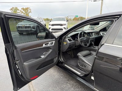 2015 Hyundai GENESIS 3.8